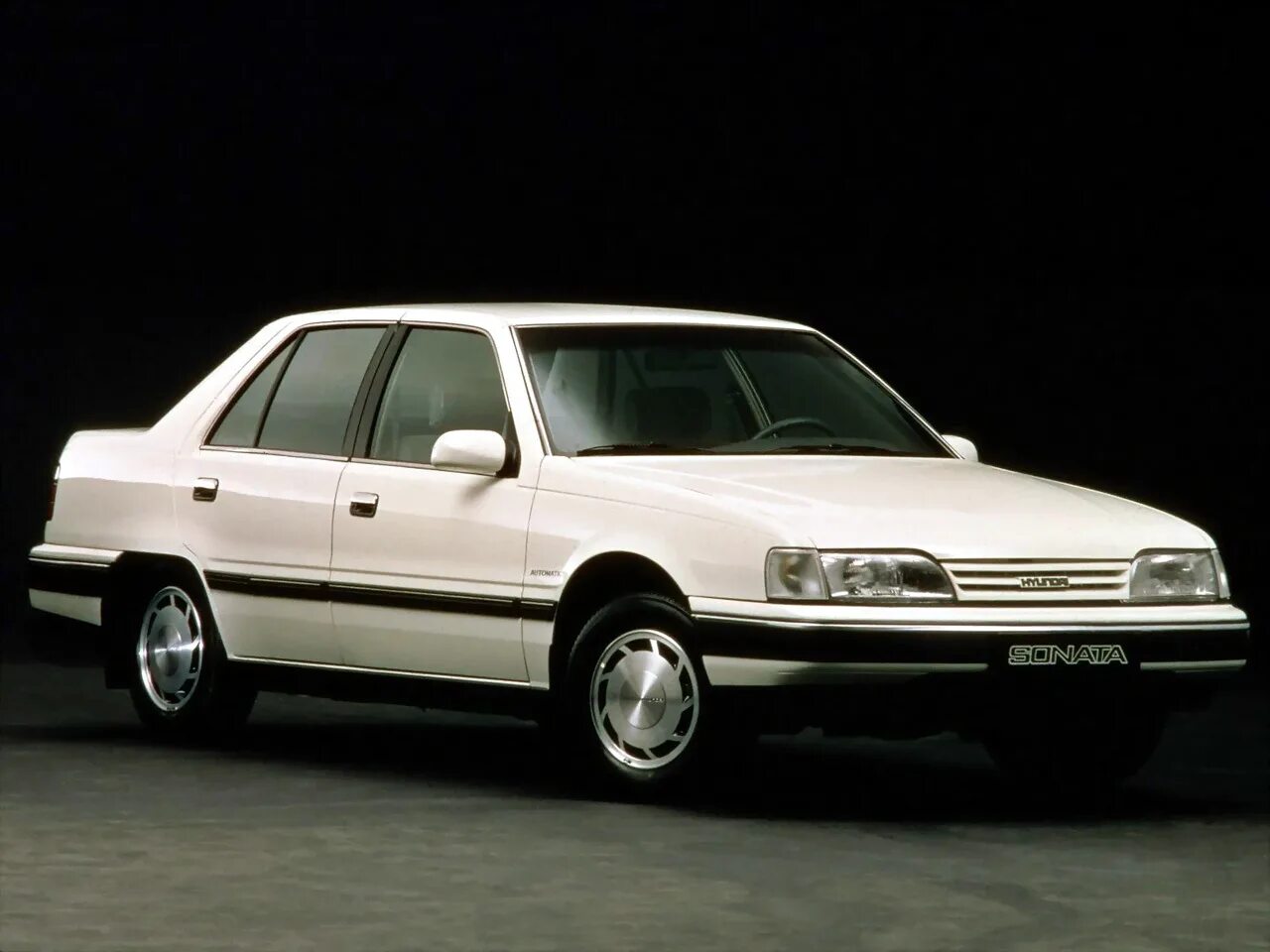 Соната 2 поколения. Hyundai Sonata 1988. Hyundai Sonata 1988-1993. Хундай Саната 1 поколение. Hyundai Sonata 1985.