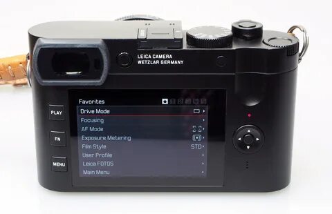 Leica q2