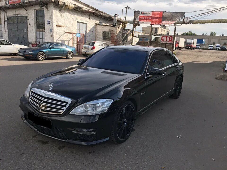 Купить мерседес 221 авито. Черный s63 AMG w221. Мерседес s 63 АМГ 221. Мерседес 221 черный. Мерседес s221 АМГ.