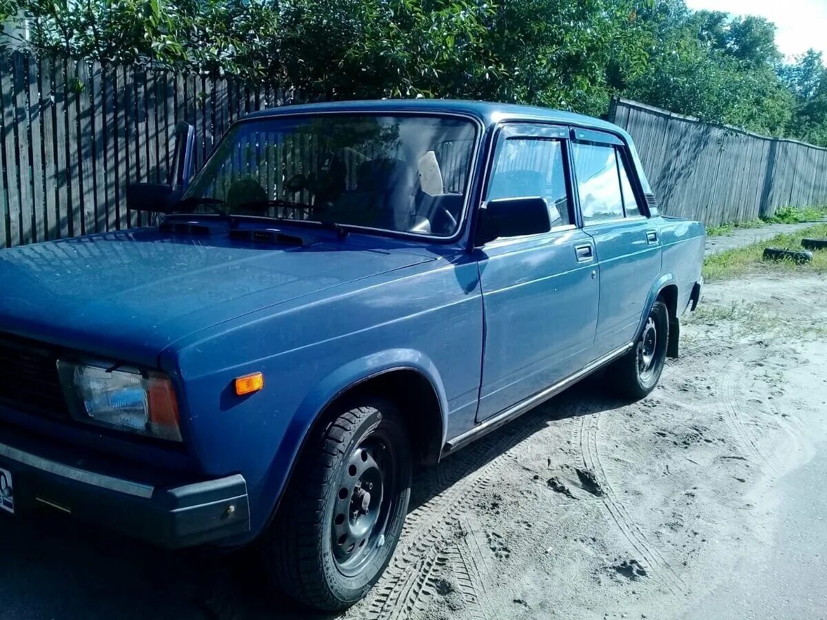 Авто ру с пробегом по россии 2105 синий. Ваз 2107 авито. Ваз 2105 1998. Ваз 2107 серебристая. Ваз 2105 цвет 320.