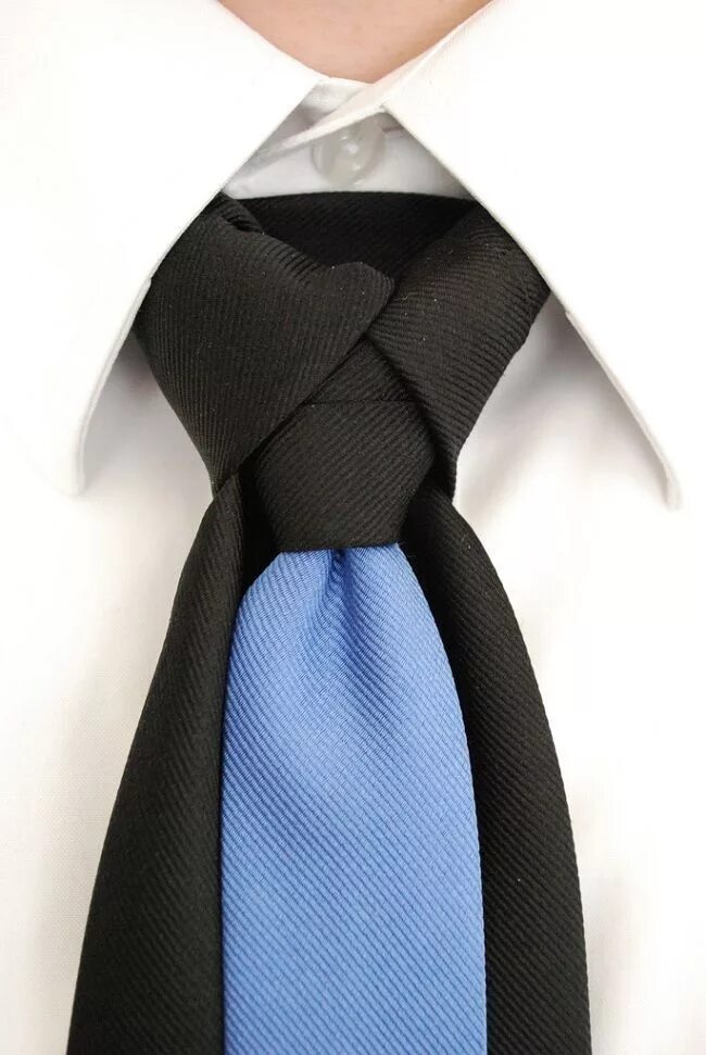 Галстук вб. Меровинген узел галстука. Узел Тринити галстук. Необычные галстуки. Двойной галстук.