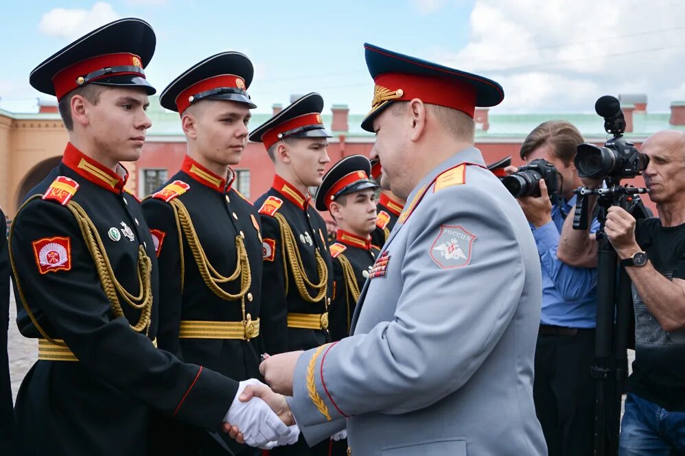 выпуск офицеров вмеда 2022. выпускной военно медицинской академии. выпуск военно медицинской академии им кирова 2021. выпускники военно. выпускники военных училищ.