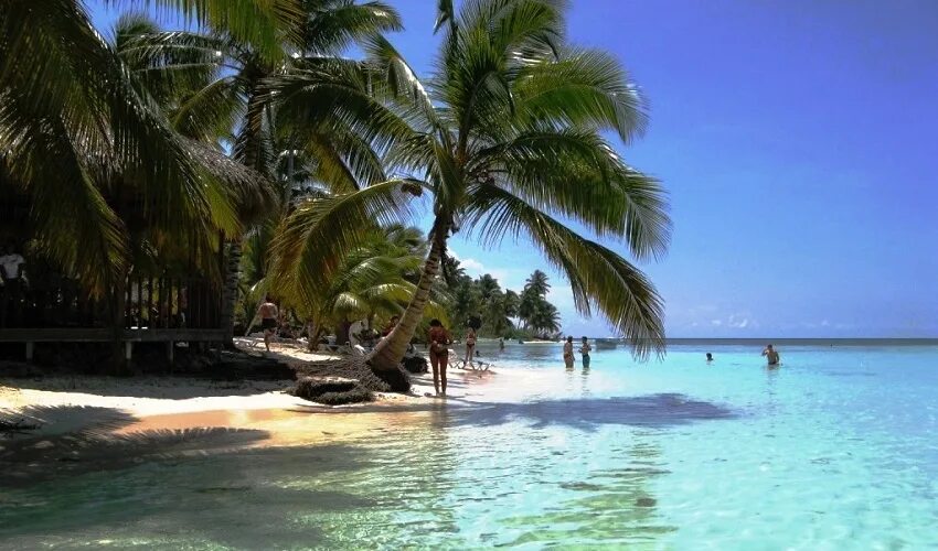 Доминиканская республика аруба. Карибское море Доминикана Пунта Кана. Бока-чика Bellevue Dominican Bay. Карибское море Доминикана фото. Доминикана курорты на Карибском побережье.
