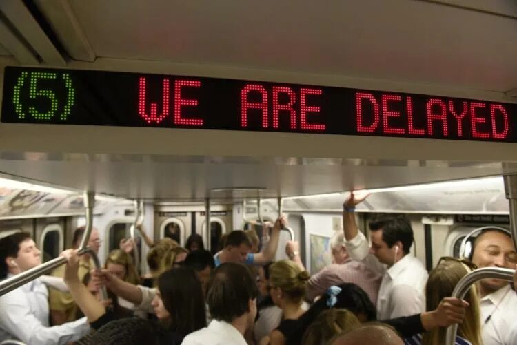 Поезд придет вовремя. Поезд месяца года. Delayed. Train is delayed.