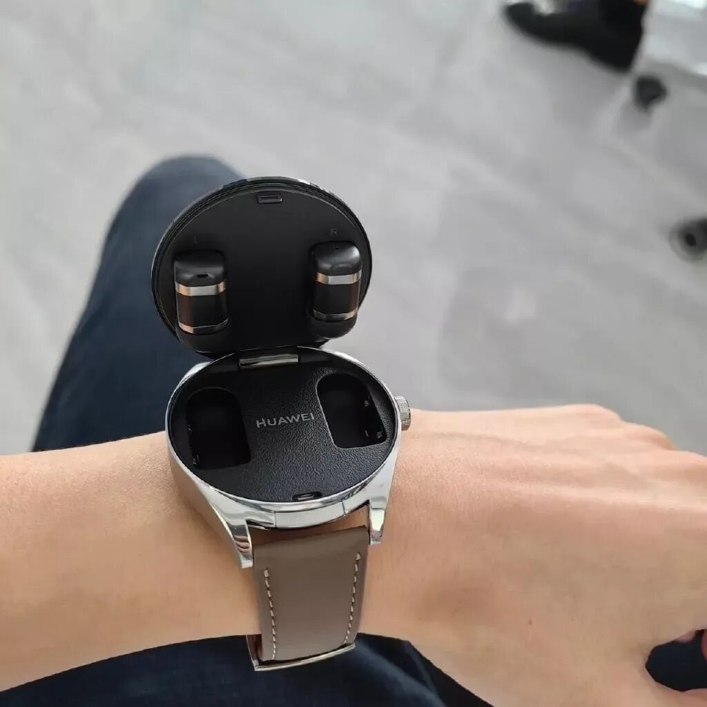 Смарт часы watch buds. Huawei watch Buds. Хуавей вотч с наушниками. Эппл вотч Хуавей. Хуавей watch 2.