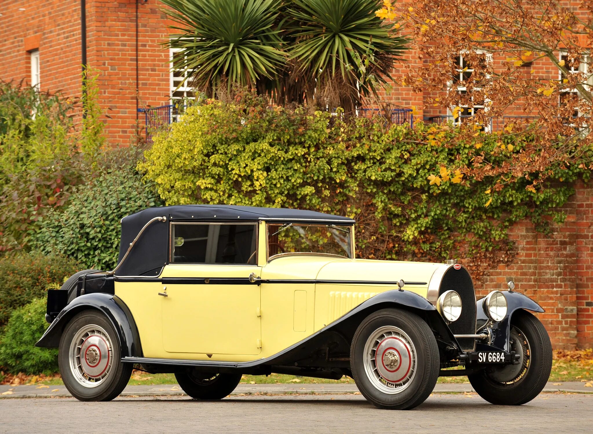 Fiat 1913. Старинные машины. Самая старая машинка. Самая старая машинка. Duesenberg j custom speedster 1932.