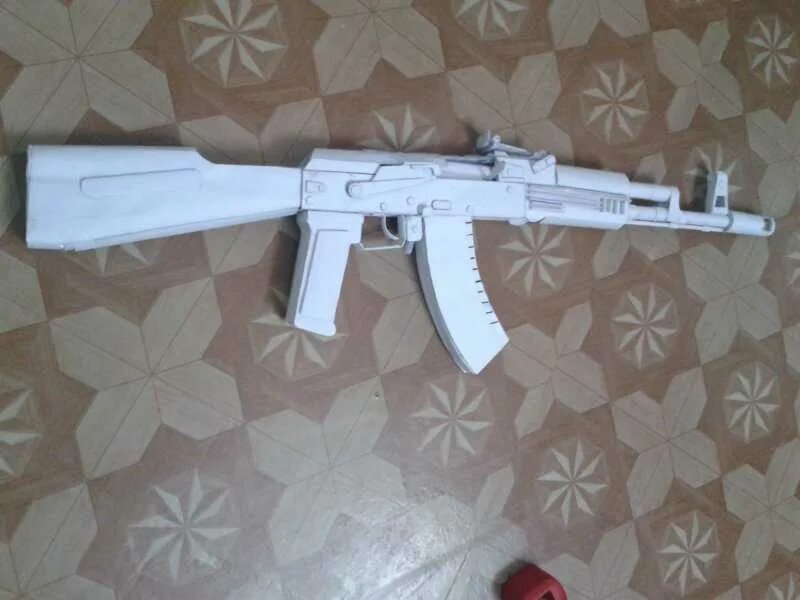 Автомат калашникова ак-47 из картона. Автомат из бумаги. Автомат калашникова из картона. Макет автомата ак 47. Ак 47 из бумаги.