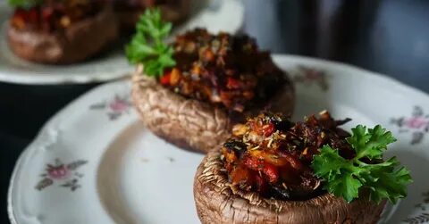 Шампиньоны с мясом и овощами