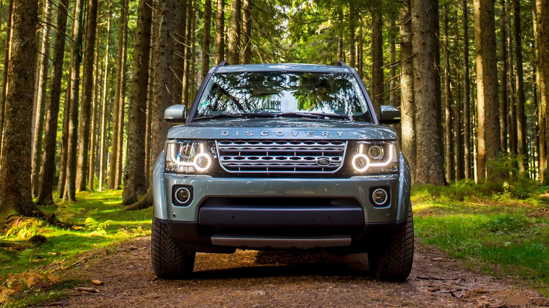 Discovery надпись. Ленд ровер дискавери 5 фото. Ланд рове дисквери 4. Discovery 5. Land rover discovery 2018.