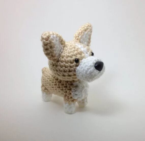 Вязаный вельш корги. Амигуруми собачка корги. Игрушки амигуруми вельш корги. Вязаные собачки вельш корги крючком