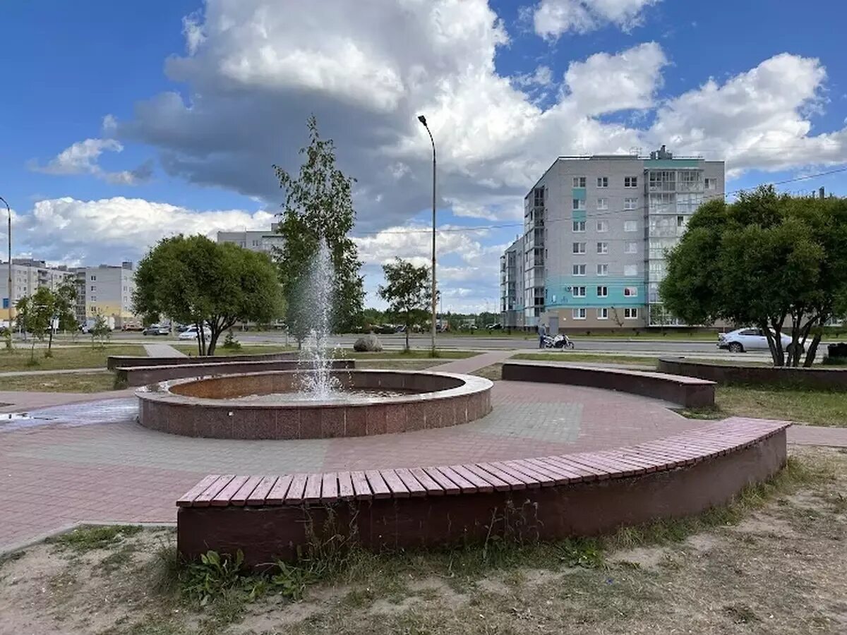 Городская среда великий новгород. Сквер минутка Великий Новгород. Сквер минутка Великий Новгород фото. Места в чексть Каберова. Каберова Власьевская 101-96 Великий Новгород.