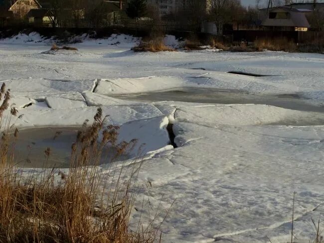 Таяние льда на водоемах