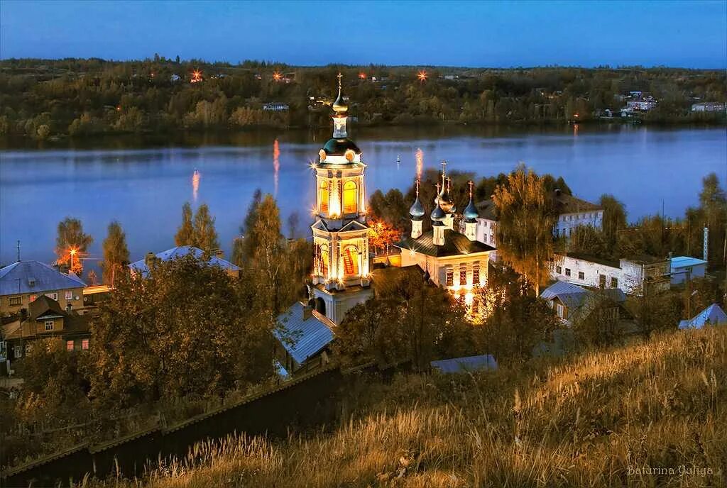 Работа в городе ивановская область. Город плес ивановской области. ивановская область плес осень. плёс ивановская область достопримечательности. город плес ивановской области достопримечательности.