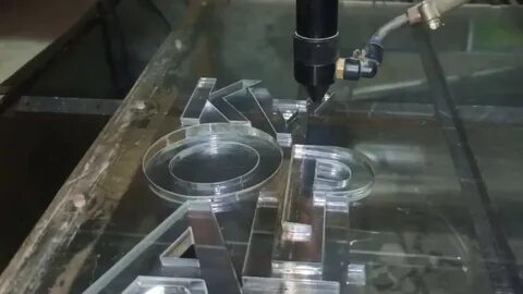 Станок резки акрила