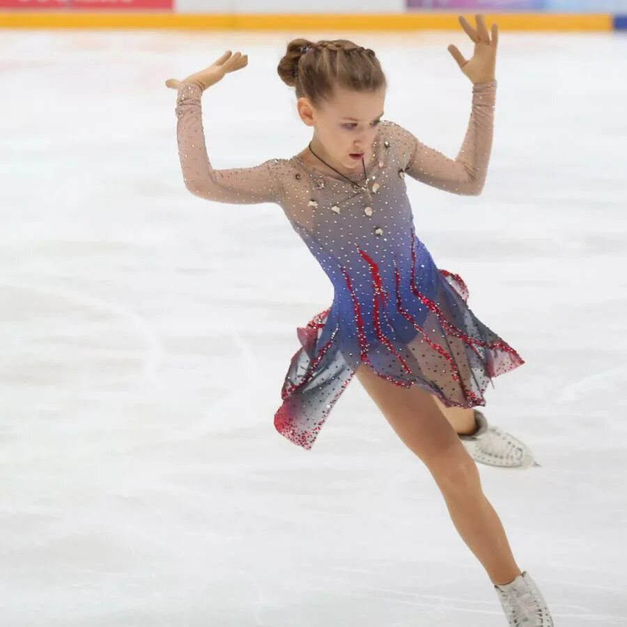 Gracie Gold Photostream Figure skating dresses, Figure skating costumes, Figure 