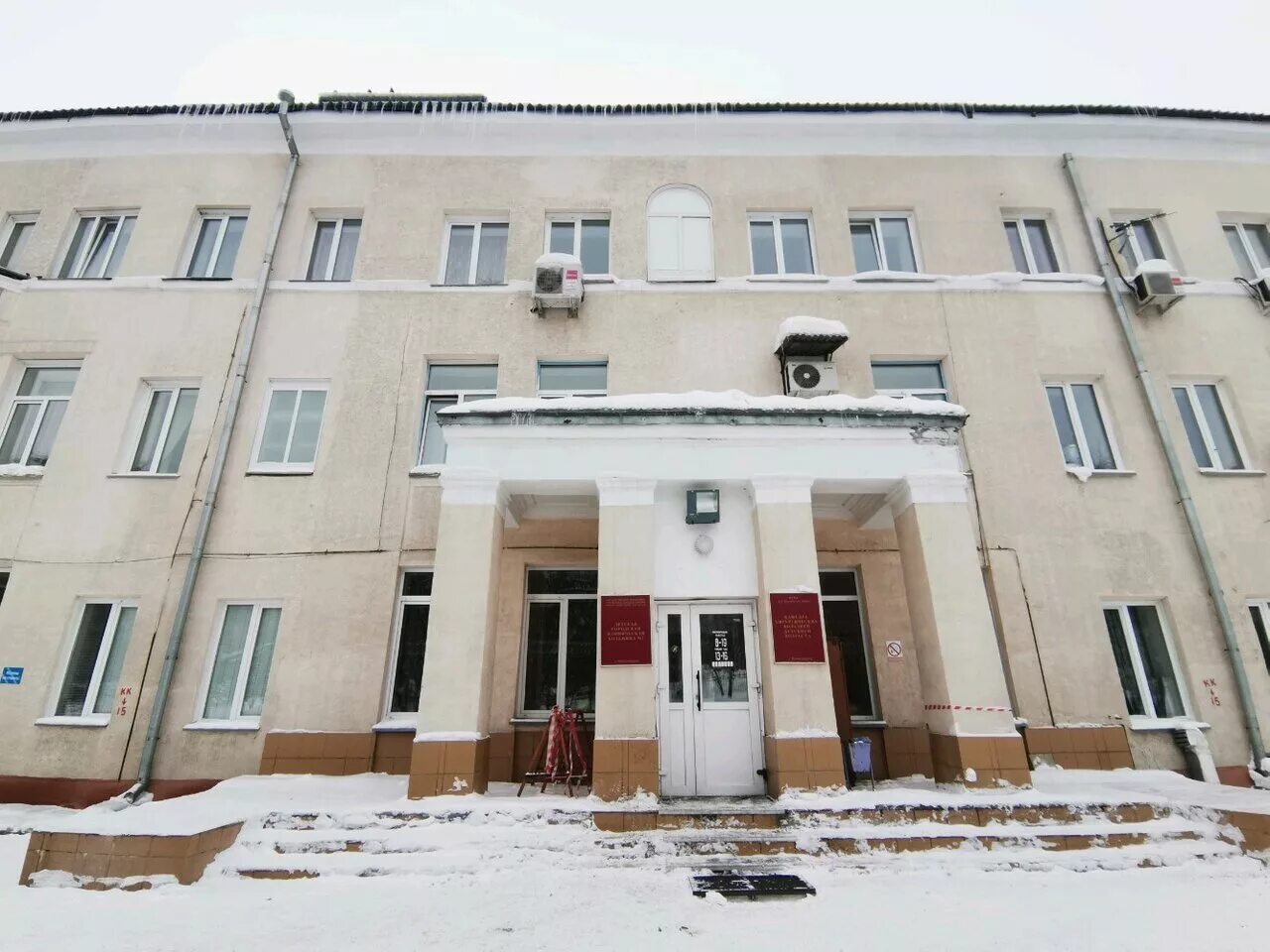 Поликлиника стрижи. Детская городская клиническая больница 3 новосибирск. Новосибирская городская больница. Дркб сафиуллина 14. Детская городская больница омск.