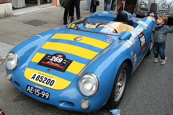 фото морелли гонка ретро автомобилей милли миглия 722. 4 mile.