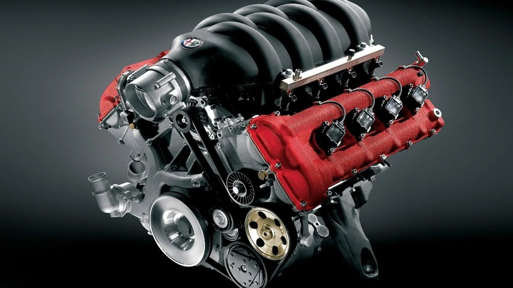 Двухлитровый дизель. Alfa Romeo v8. Двигатель v8 Альфа Ромео. Двигатель (ДВС) Alfa Romeo. Двигатель Мазерати v12.