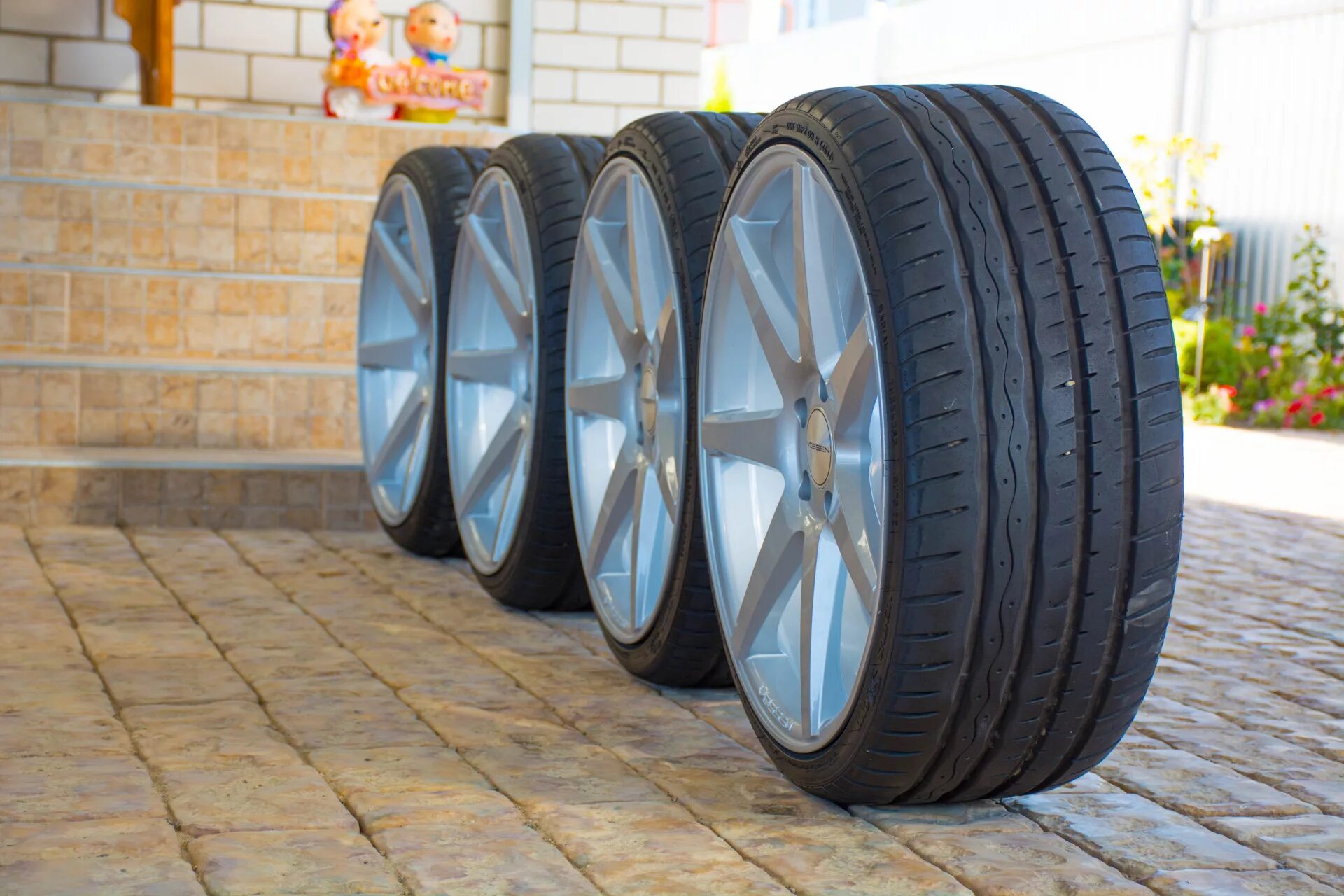 Триангл285/30 r19. 245/35 R21 колеса. 275 35 R20 Audi. Viatti 255/40 r18 лето. Летние шины 285 45 r20