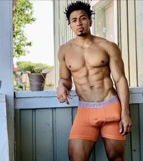 Model of the day: shawn raymond.