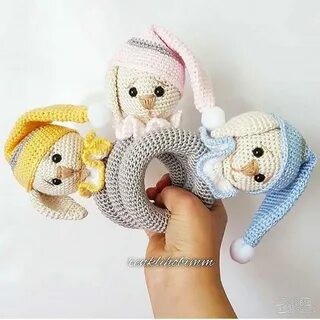 Связать игрушку для новорожденного