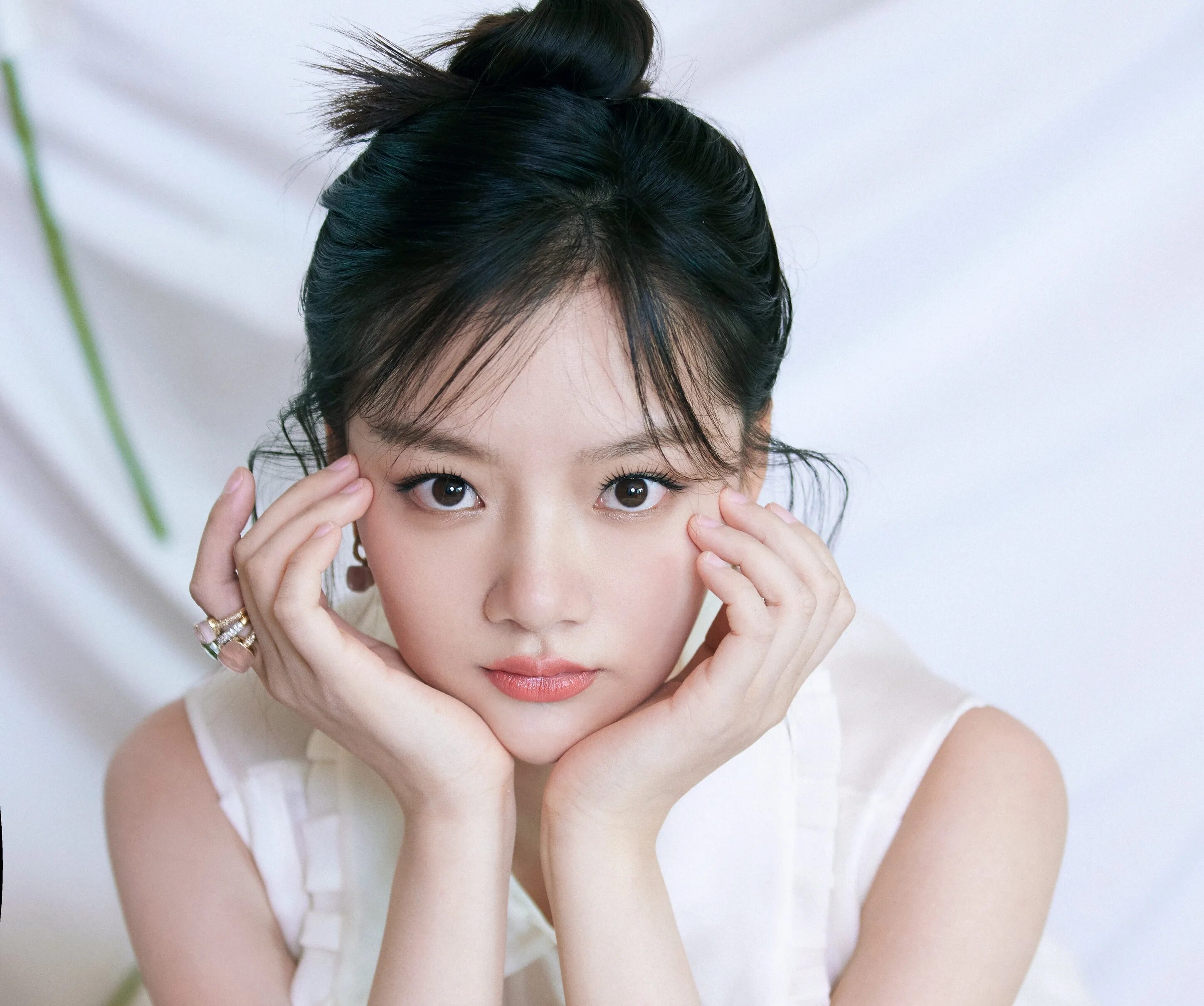 Ай сяо ци актриса. Моника мок. Моника мок фото. Цзинь лин неукротимый повелитель. Лау ка-люн фильмы.