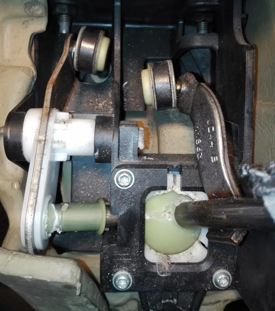 Кольца кулисы кпп на Renault Logan (1G), Renault Logan (2G), Renault Logan Stepw