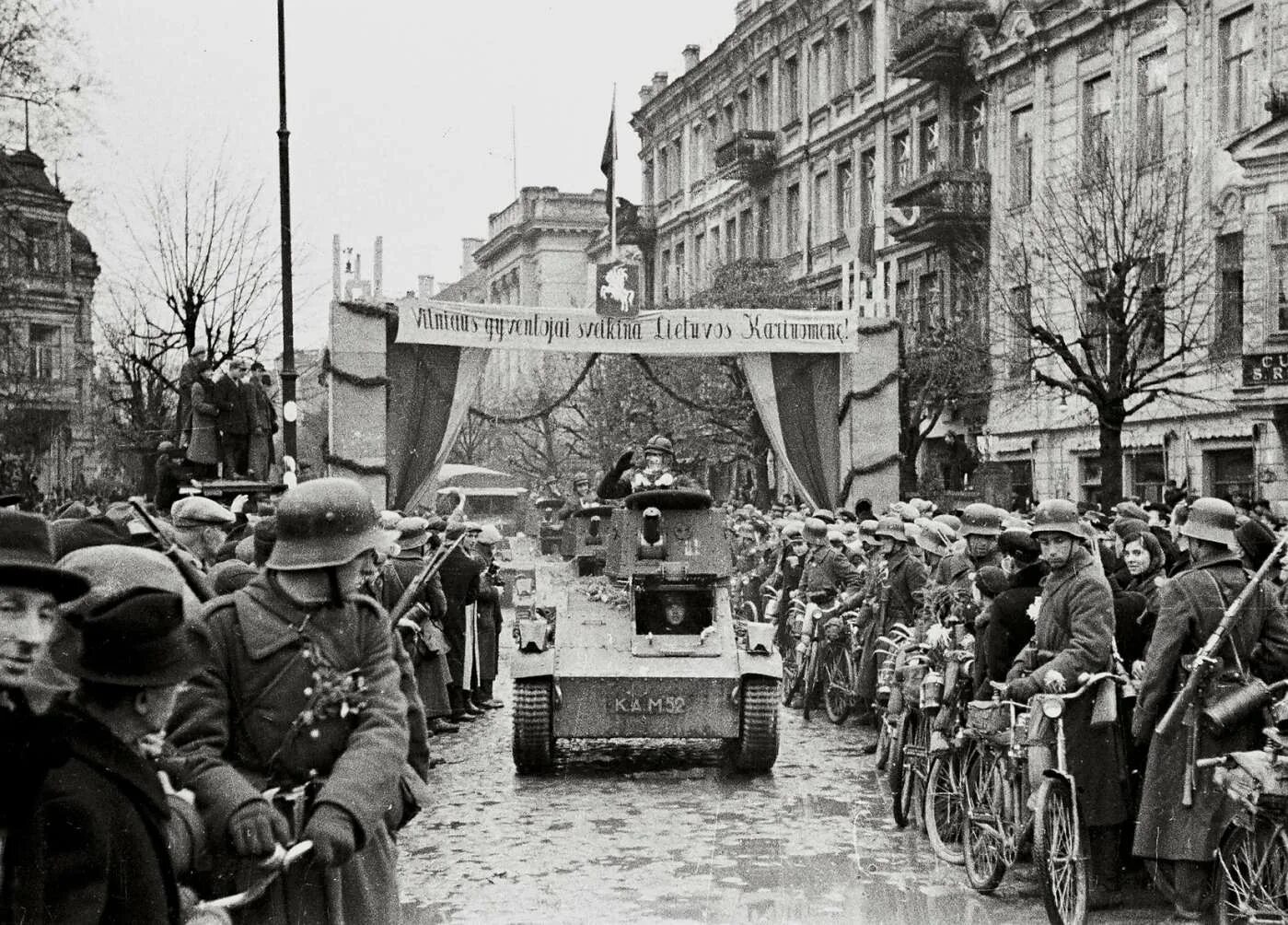 Вильнюс 1944. Вильнюс 1939. Литовские войска в Вильнюсе 1939 года. Освобождение Вильнюса 1944. Октябрь 1939 года