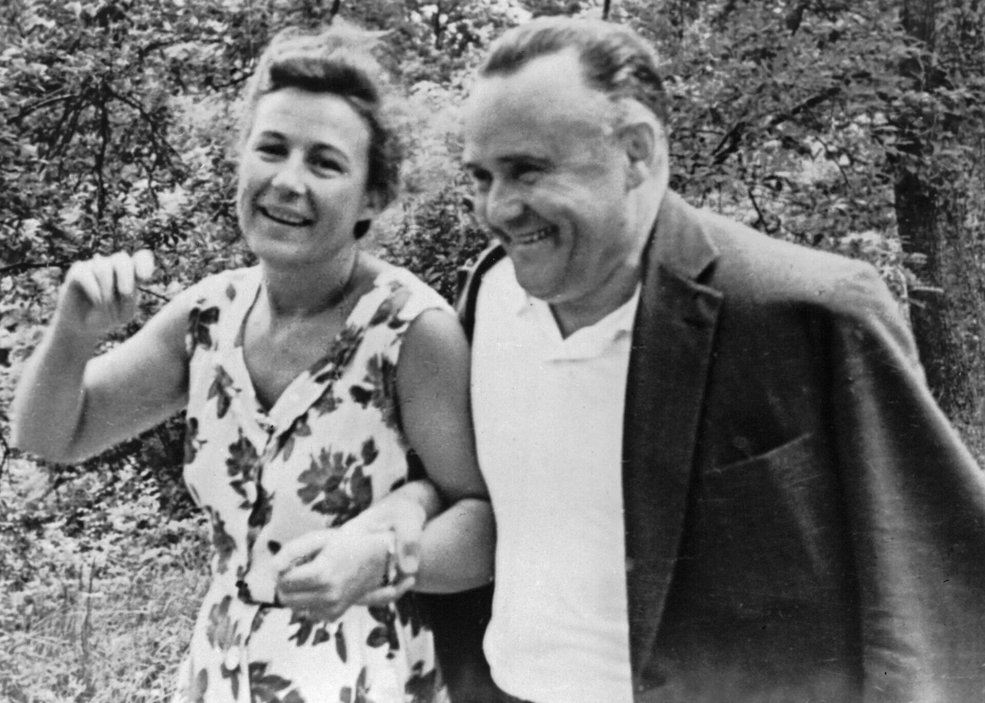Семья королева сергея павловича. Семья королева сергея павловича. Королев первая жена. Королев первая жена. Королев первая жена.