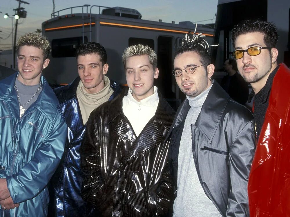 Мода группа 90. Группа NSYNC тогда и сейчас. Джейси чейзес NSYNC. Звезды 90х. Поп группы 2000-х.