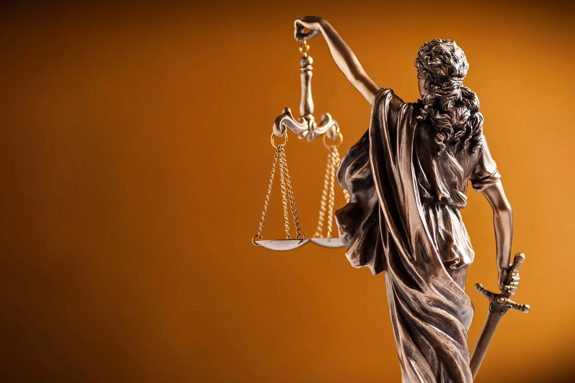 Весы правосудия. Торжество правосудия это. Справедливость картинки для презентации. Право справедливости. Law and justice is.