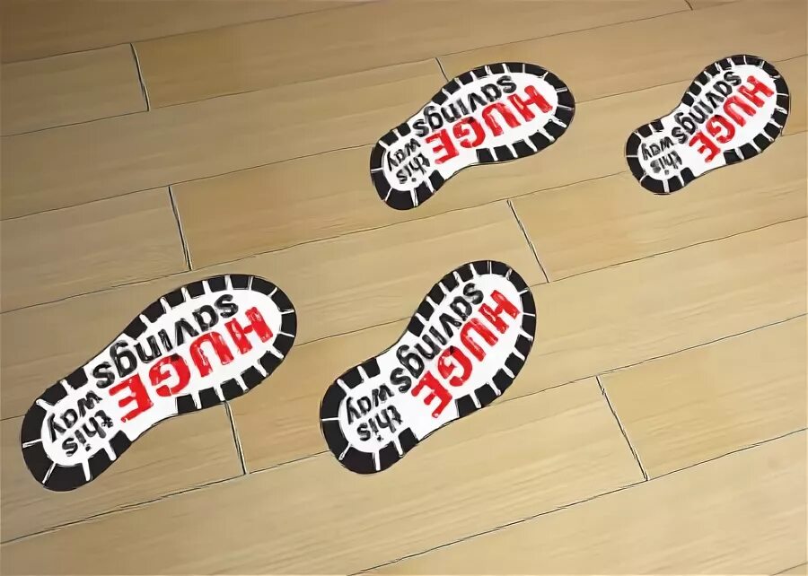 Напольная навигация. Следы напольные наклейки. Следы напольные наклейки. Разноцветный пол. Рекламные следы на пол.