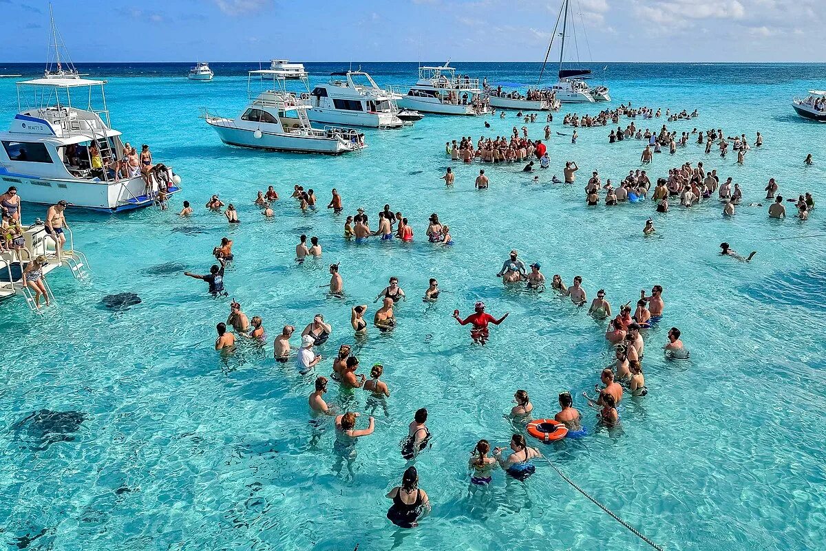 Каймановы острова отдых где находится These Corporations Have Money in the Cayman Islands YouTube