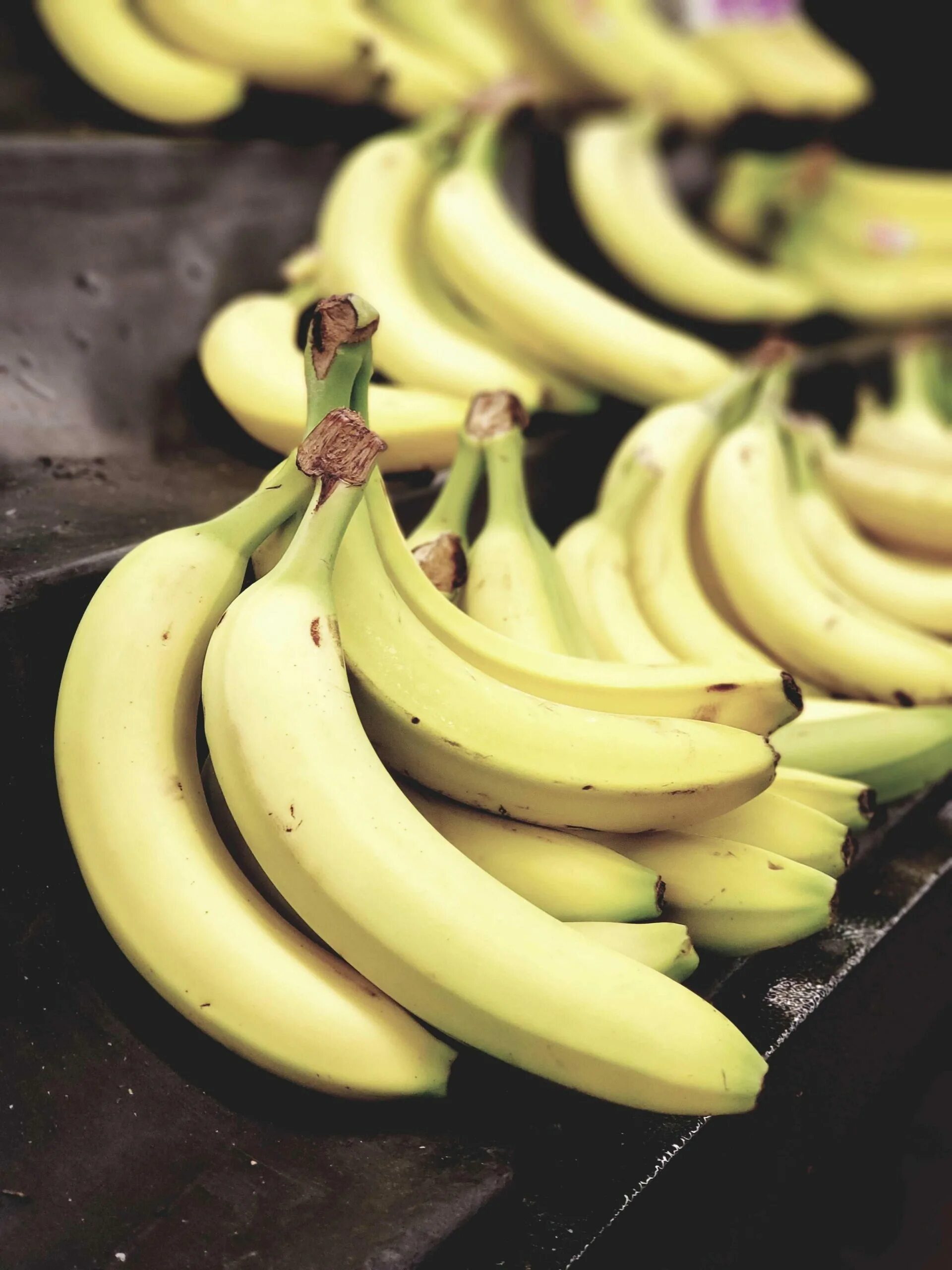 Картинка банан. Бананы. Plantain Banana. Бансн. Банкны.