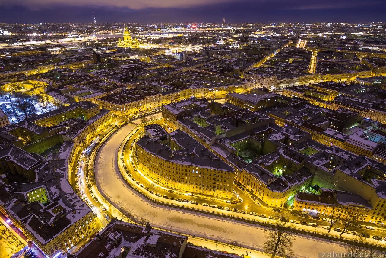 Забурдаев ночной петербург. Набережная фонтанки 199 санкт-петербург. Питер дом дрон. Двор академии художеств в санкт-петербурге. Санкт-петербург с квадрокоптера.