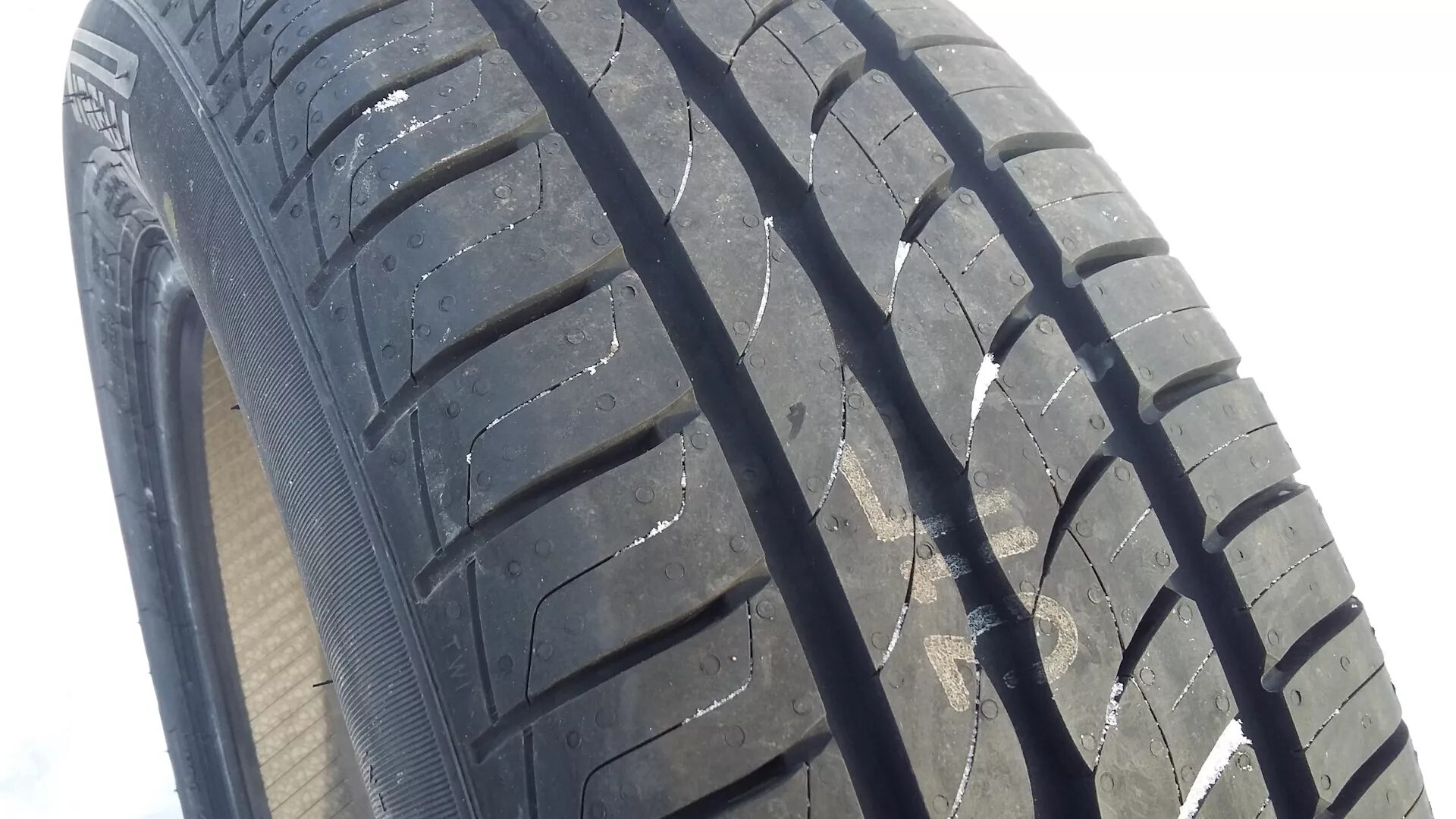 Pirelli cinturato 185 60 r15 84h