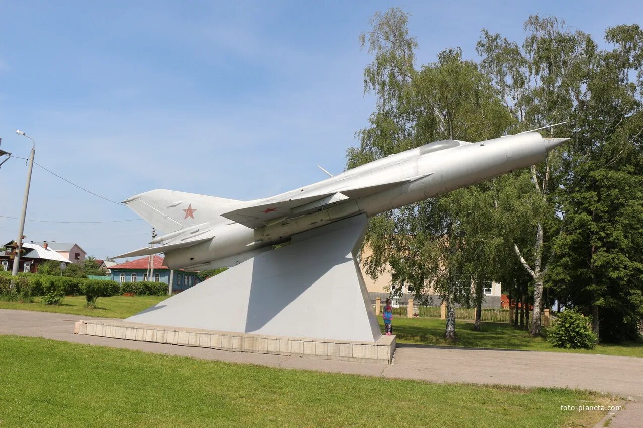 Южный чкаловский. Чкаловск Калининград. Самолёт в Чкаловске Калининград. Аэродром Чкаловск Калининград. Военный аэродром Чкаловск Калининград.