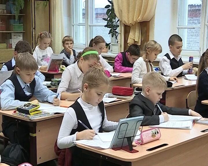Учитель начальной школы. Школа или. Старшая школа какие классы входят. Моя начальная школа. Портрет выпускника нач школы по фгос.