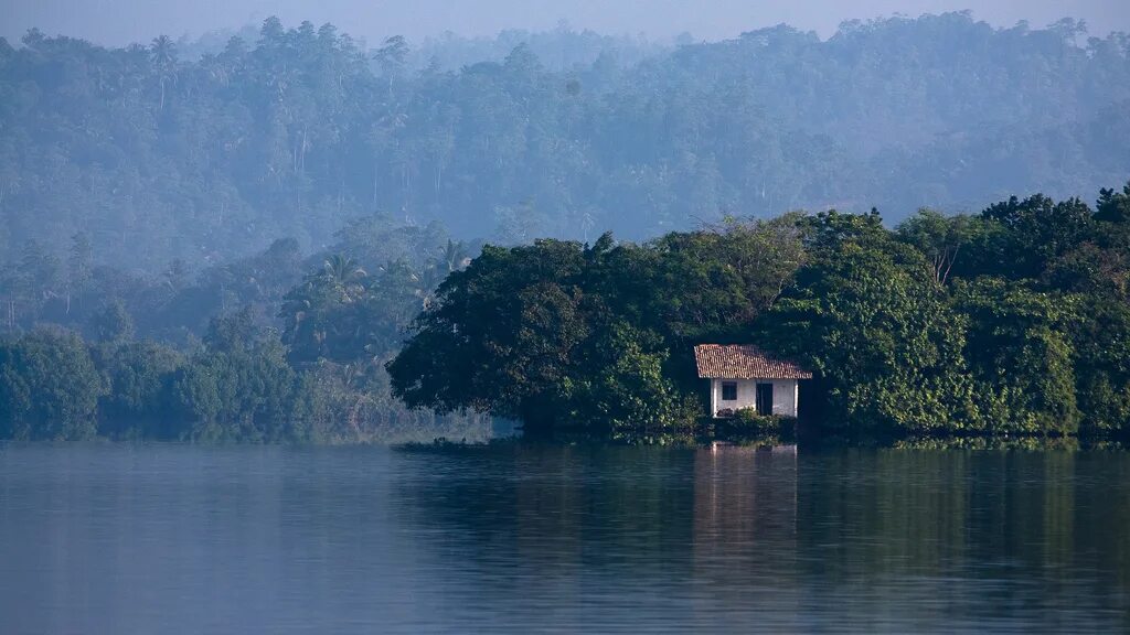 Koggala Lake Шри Ланка. Озеро Коггала. Озеро Ратгама Шри Ланка. Озеро Когалле Шри Ланка.