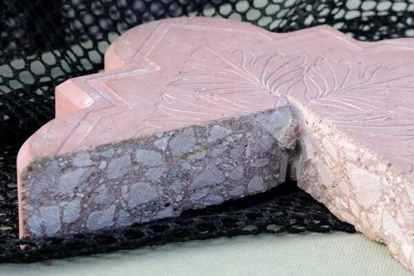 Керамогранитная плитка состав пола. Схема пола плитка. Мощение тротуарной плитки разрез узел. Пирог пола в санузлах гидроизоляция. Теплый пол под плитку конструкция.