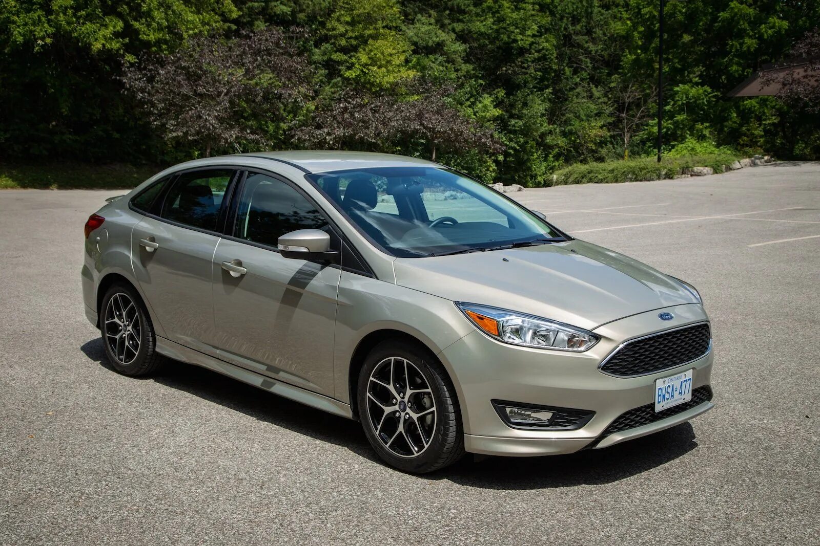 Форд фокус 2012 года седан. Ford Focus 2015 седан. Ford Focus 3 седан 2012. Форд фокус 2015 серебристый седан. Форд фокус 3 седан 2015.