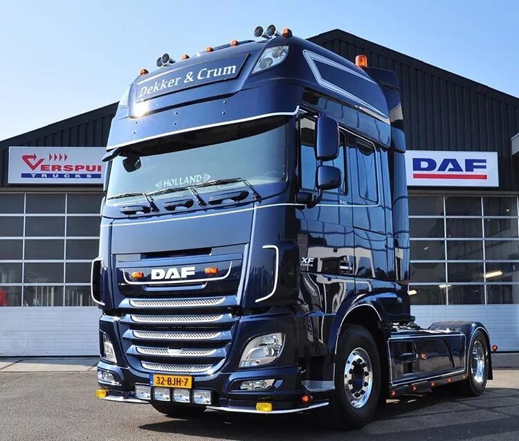 Daf xf 4x2 седельный тягач. Daf xf 106 тягач. Тягачи даф 106. Тягач daf xf 106 460 ssc. Седельный тягач daf xf 106 460.