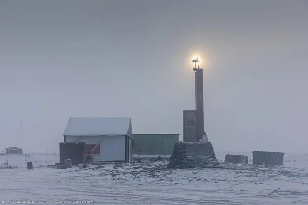 Челюскин город. Полярная станция мыс Челюскин. Мыс Челюскин метеостанция. Таймыр мыс Челюскин. Мыс Челюскин застава.