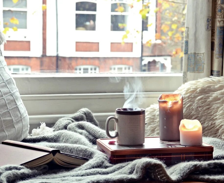Cozy am. Cozy am. Скандинавский уют хюгге. Уютная зима. Уютный плед камин.