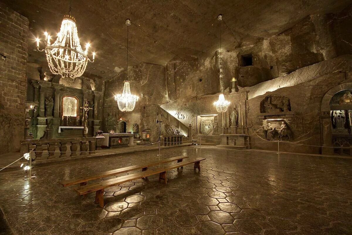 Соляная шахта в величке польша. Соляные копи величка. Соляная шахта в величке. Соляная шахта в величке. Соляная шахта величка в польше.