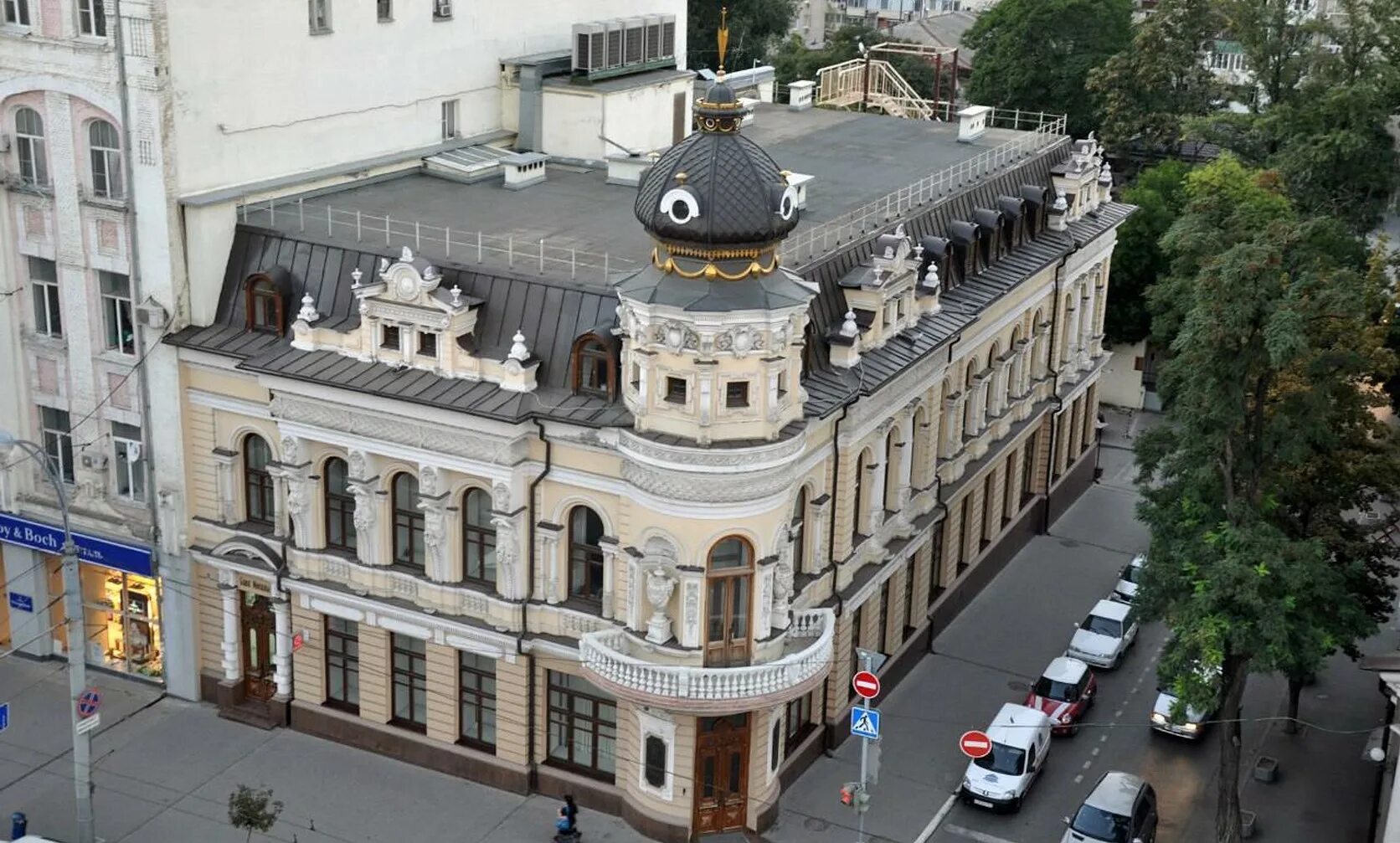 В зданиях есть где