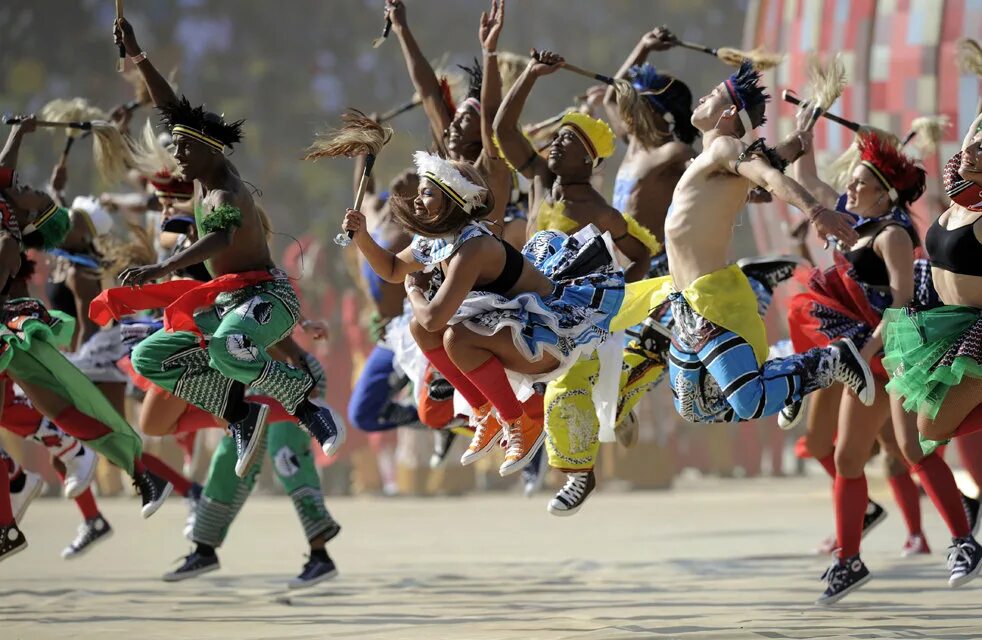 свазиленд зулусы. ритуальные танцы. танцы народов африки. танцы африканцев. ритуальные танцы.