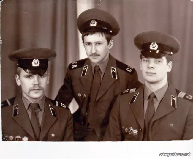 как найти сослуживца по имени. армейские сослуживцы. как найти сослуживца по имени. как найти сослуживца по имени. сослуживцы по армии.