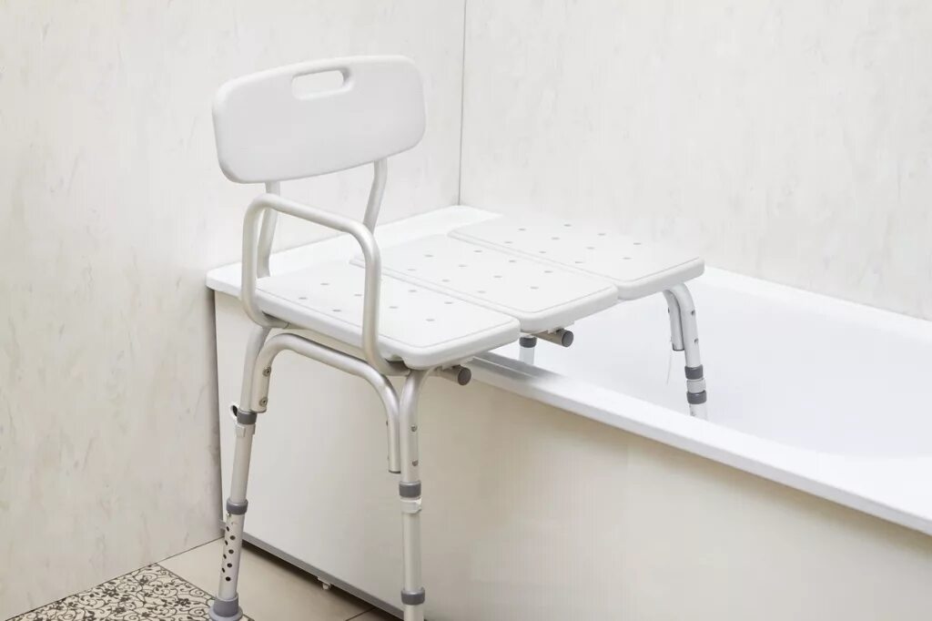 Стул - скамейка для ванной Vermeiren Kate. Стул для ванн BS Bench. Стул для ванны лот28594 с титановыми регулируемыми ножками. Стул для ванной для пожилых BS Bench.