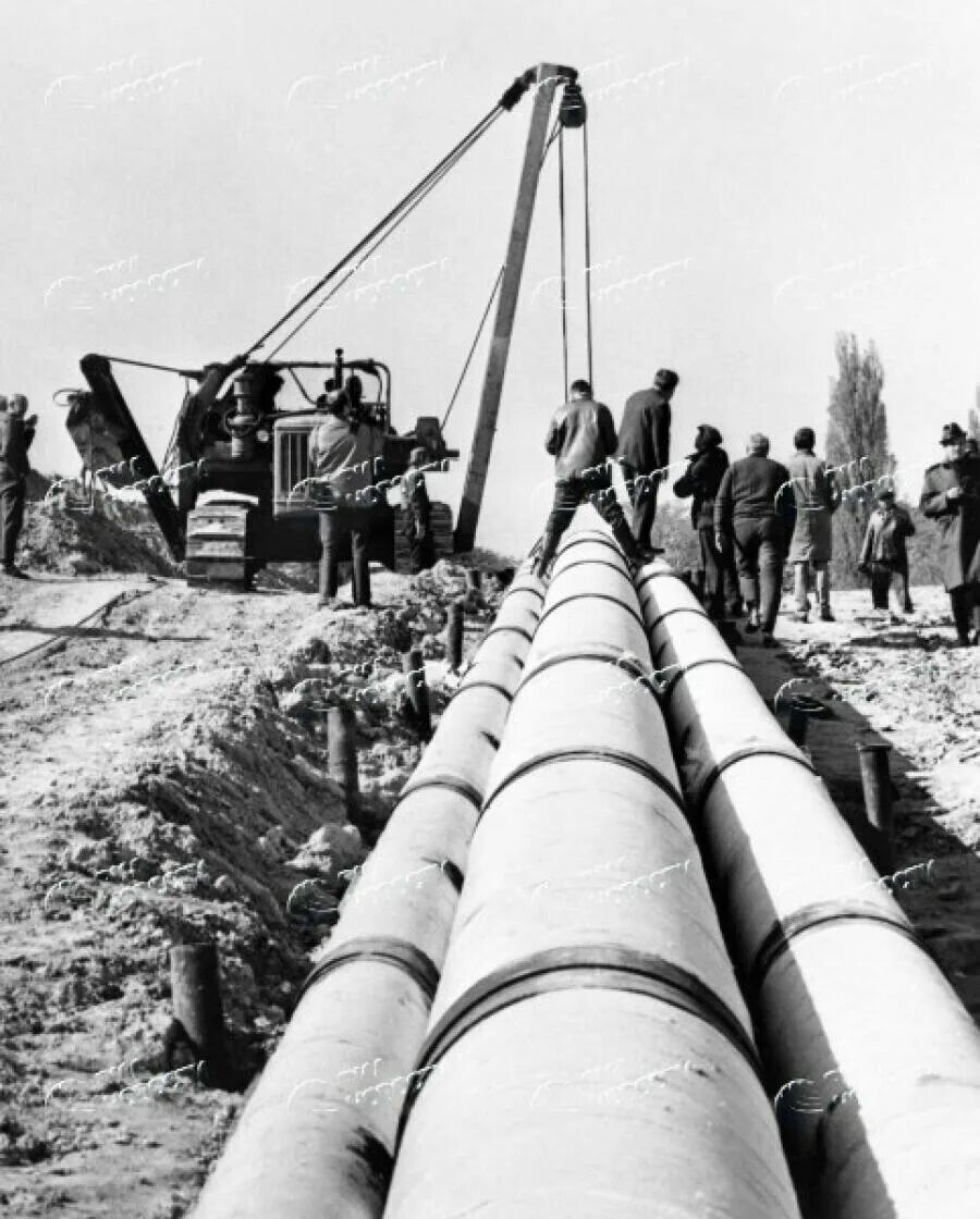 Какой нефтепровод был построен в 1960 е